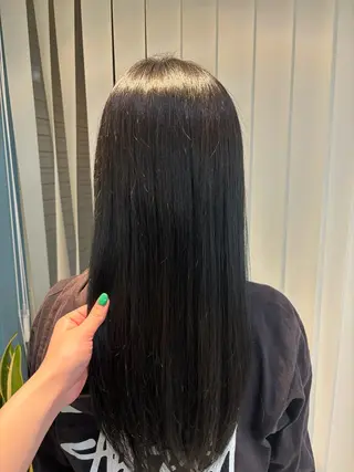 ロング カラー 伊藤 杏奈のヘアスタイル