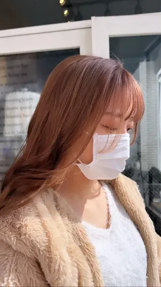 ミディアム まみ/暖色カラー /デザインカラーのヘアスタイル