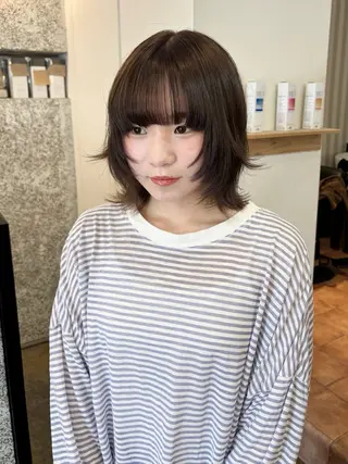 ミディアム カラー 米中 杏里のヘアスタイル
