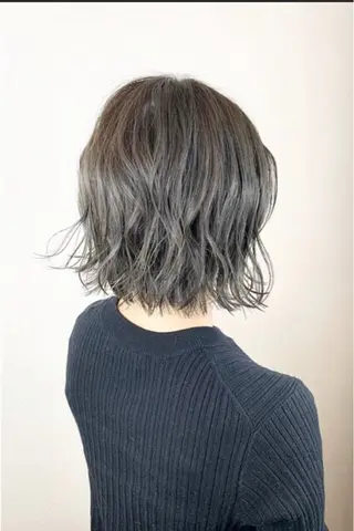 ショート トモタニ ミオのヘアスタイル