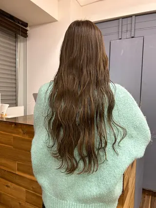 ロング siro所属・siro meru 透明感カラーのヘアスタイル