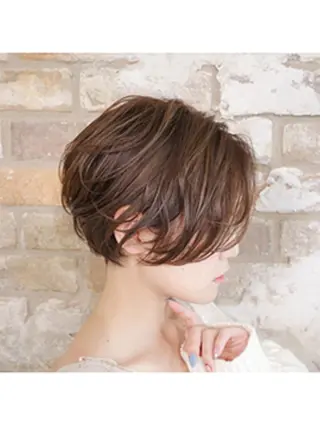 ショート 岩谷 愛依のヘアスタイル