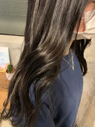 ロング カラー ブリーチなしWカラー /地毛風/小林凪沙のヘアスタイル