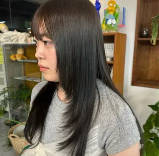 ロング カラー 岩渕 愛のヘアスタイル