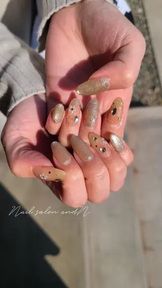 ネイル and Nのネイルデザイン