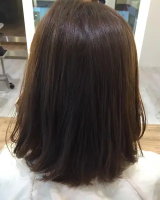 ミディアム カラー 山北 咲子のヘアスタイル