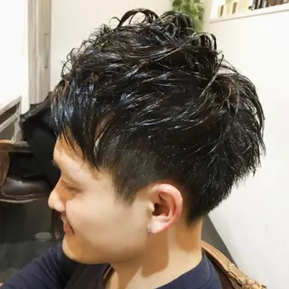 ショート カラー メンズ Lolonois池田 代表 鍜治本颯太のヘアスタイル