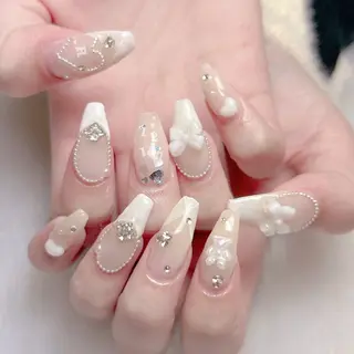 ネイル Mari 🎀六月移転のネイルデザイン