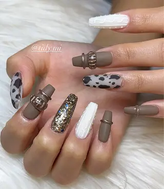 ネイル TIDY M&Mのネイルデザイン