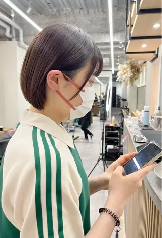 ショート カラー 浦和Lond 山本賢人のヘアスタイル