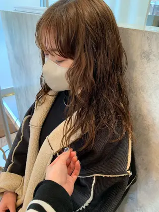 パーマ ハイトーン/顔まわり レイヤー/YUKAのヘアスタイル