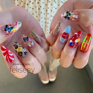ネイル feliseey 〘フェリシー 〙のネイルデザイン