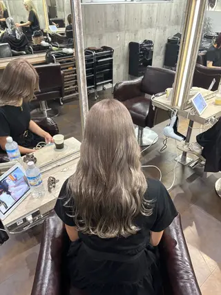 ロング カラー ✨韓国艶髪✨ケア ブリーチ🫧アキラのヘアスタイル