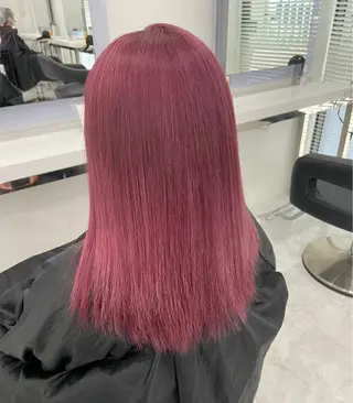 セミロング カラー ヘアアレンジ 🩵ダメージレス艶感 ハイトーン🩷のヘアスタイル