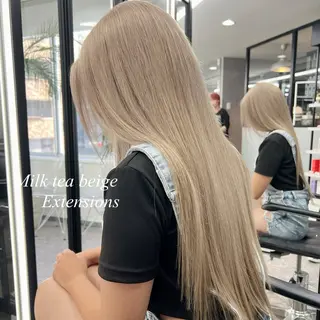 ロング カラー シールエクステ特化 ハイトーン、NANAのヘアスタイル