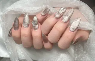 ネイル Roi〈ロワ〉 Minakoのネイルデザイン