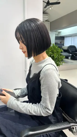 ショート REINA☁️透明感 カラー/ぷつっと♡のヘアスタイル