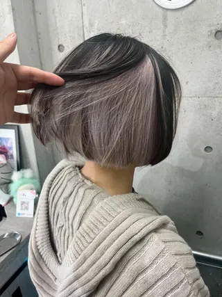 カラー ウルフカットデザイン カラー特化アールイーのヘアスタイル
