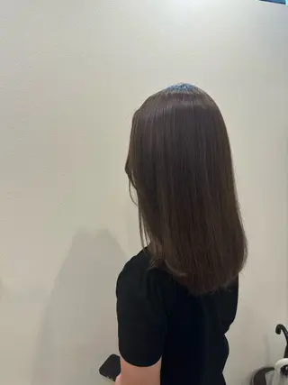 ミディアム 水口 莉央のヘアスタイル