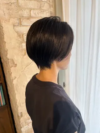 ショート ロゼ 神田 雅春のヘアスタイル
