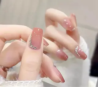 ネイル 長さ出し専門パーツ jenniferのネイルデザイン