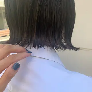 ショート カラー ヘアアレンジ サナ🌱 切りっぱなしボブのヘアスタイル