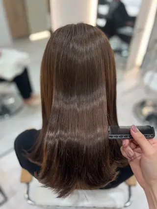 セミロング カラー Zina aimiのヘアスタイル