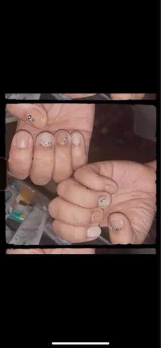 ショート see love gritterのネイルデザイン