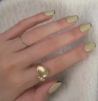 ネイル 高木 維麗絲のネイルデザイン