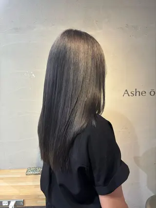 ロング Ashe　oleng所属・オモヤ ウタノのヘアスタイル