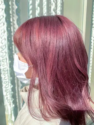 カラー 桃果 momokaのヘアスタイル