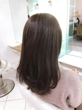 セミロング カラー 保住 亮太のヘアスタイル