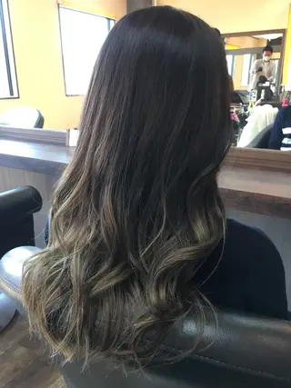 ロング カラー 4-rest garden （フォーレストガーデン）所属・金井 直樹のヘアスタイル