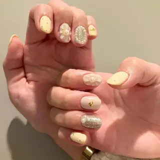 ネイル ウシク ミユキのネイルデザイン