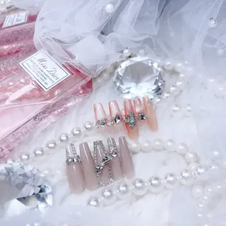 ネイル Yudia🦋 azuのネイルデザイン