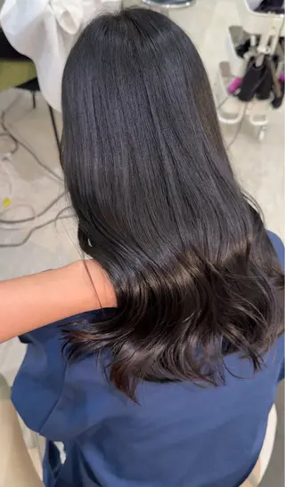 セミロング カラー VIEW TOKYO所属・似合わせ×透明感カラ ーなら🎀マリアのヘアスタイル