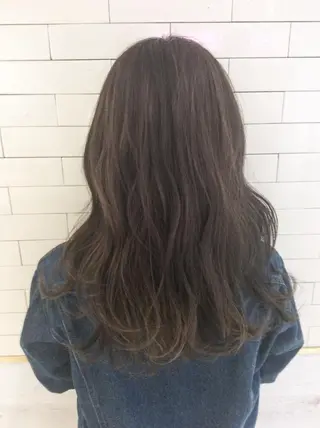 ミディアム カラー レイヤーカット× 髪質改善たもりのヘアスタイル