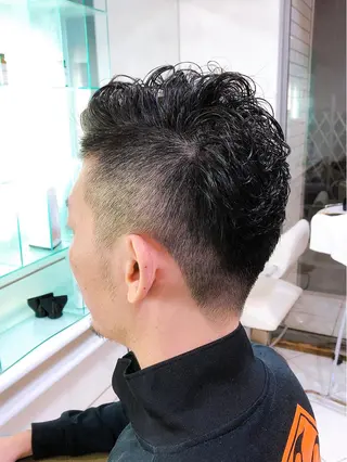 ショート パーマ メンズ 保住 亮太のヘアスタイル