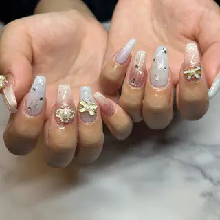 ミディアム watabe .のネイルデザイン