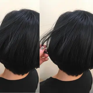 ショート カラー RINA🧤 デザインとボブのヘアスタイル