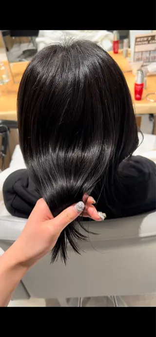 ミディアム MINX momokaのヘアスタイル