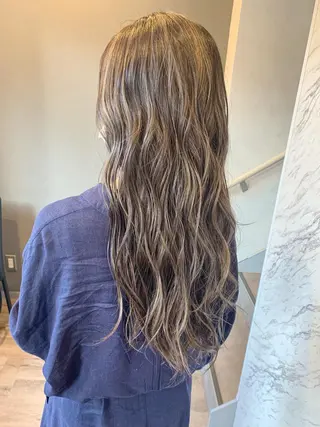 ロング カラー 白髪ぼかし/ 艶カラー🌿斎藤相慶のヘアスタイル