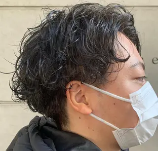 メンズ ブリーチなしWカラー /地毛風/小林凪沙のヘアスタイル