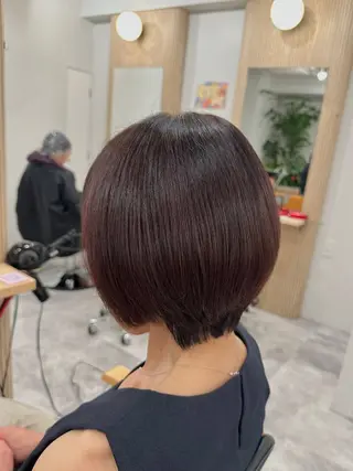 ショート カラー ROPE ナナミのヘアスタイル