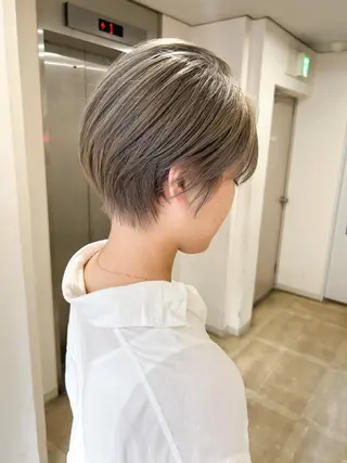 ショート カラー ショート/ボブ専門 宮脇美奈/南船場のヘアスタイル