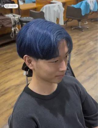 カラー メンズ 白神 珠梨のヘアスタイル