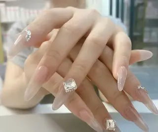 ネイル 高木 維麗絲のネイルデザイン