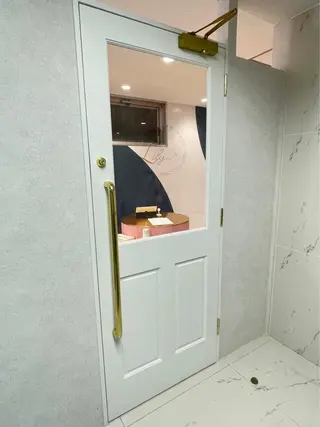 Lily NAOMIのマツエク・マツパデザイン