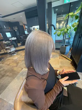 ミディアム 飯村 麻莉奈のヘアスタイル