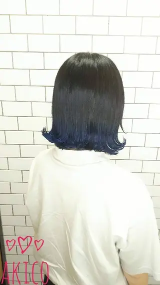 ショート カラー LUXBE GALLERY なんば駅前店所属・ラックスビーギャラリ ー AKICOのヘアスタイル